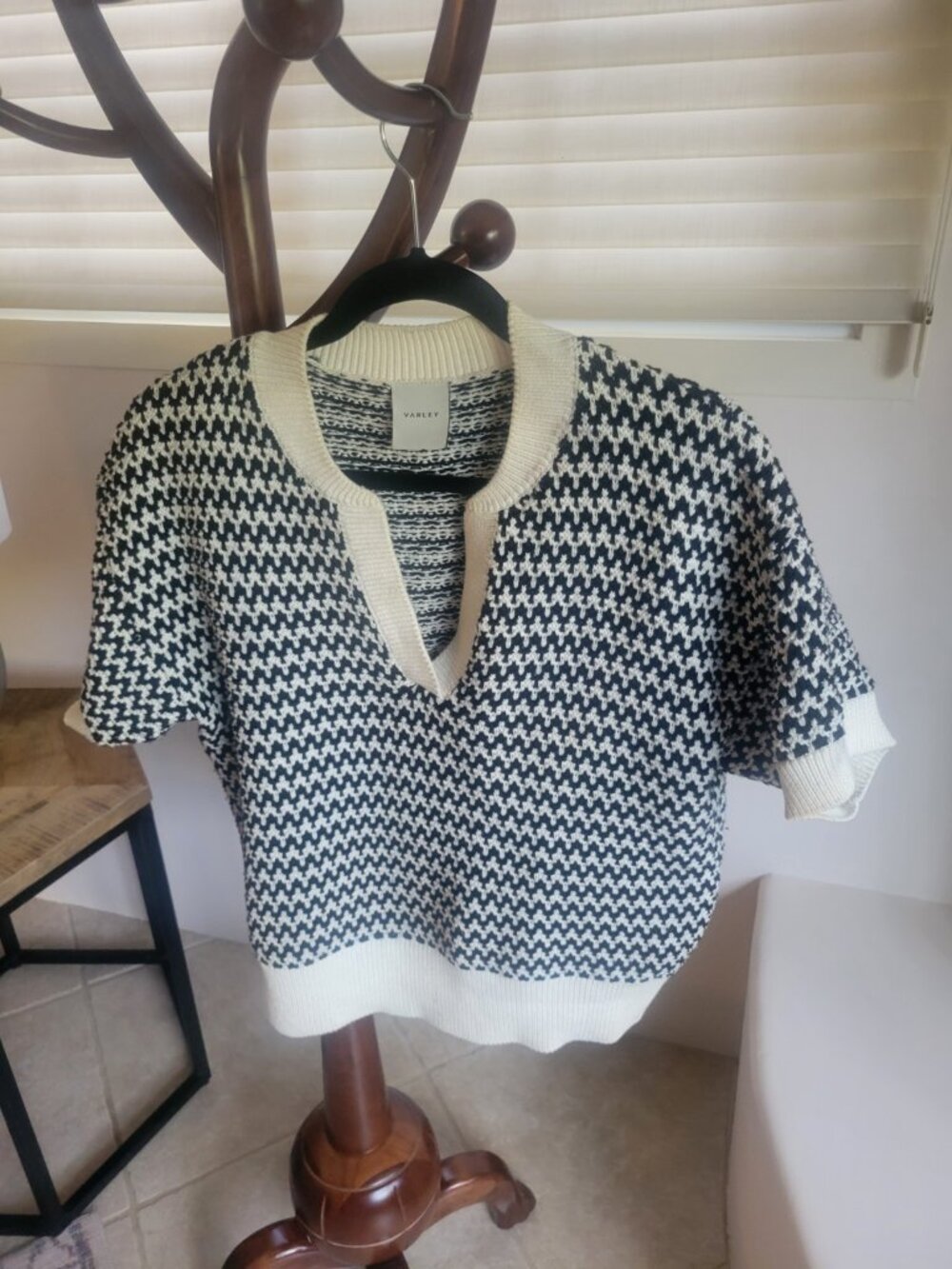 Varley Dora Knit Top Short Sleeve Black & Off-White Cotton V-Neck Size Medium